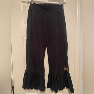 Matilda Jane Black Capri Length Ruffle, Size Small
